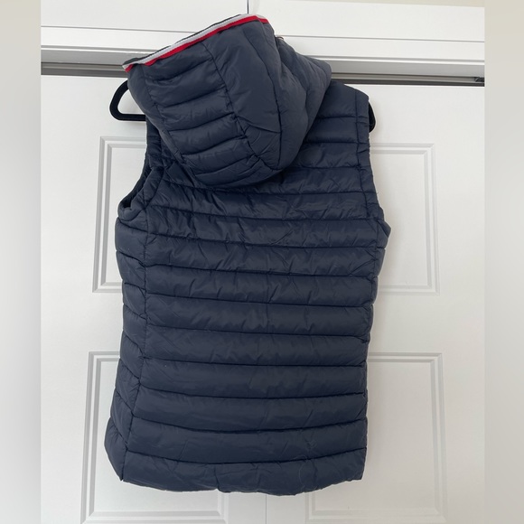 Tommy Hilfiger Puffer Vest - Picture 2 of 3